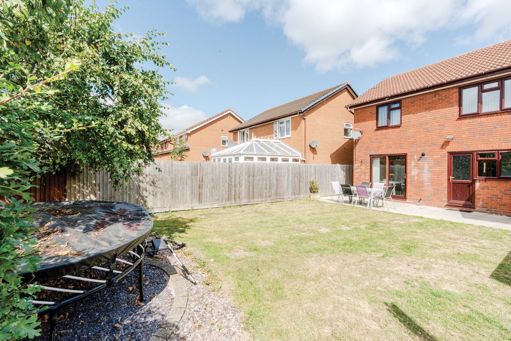 Property photo 3 of 26 Photo 29