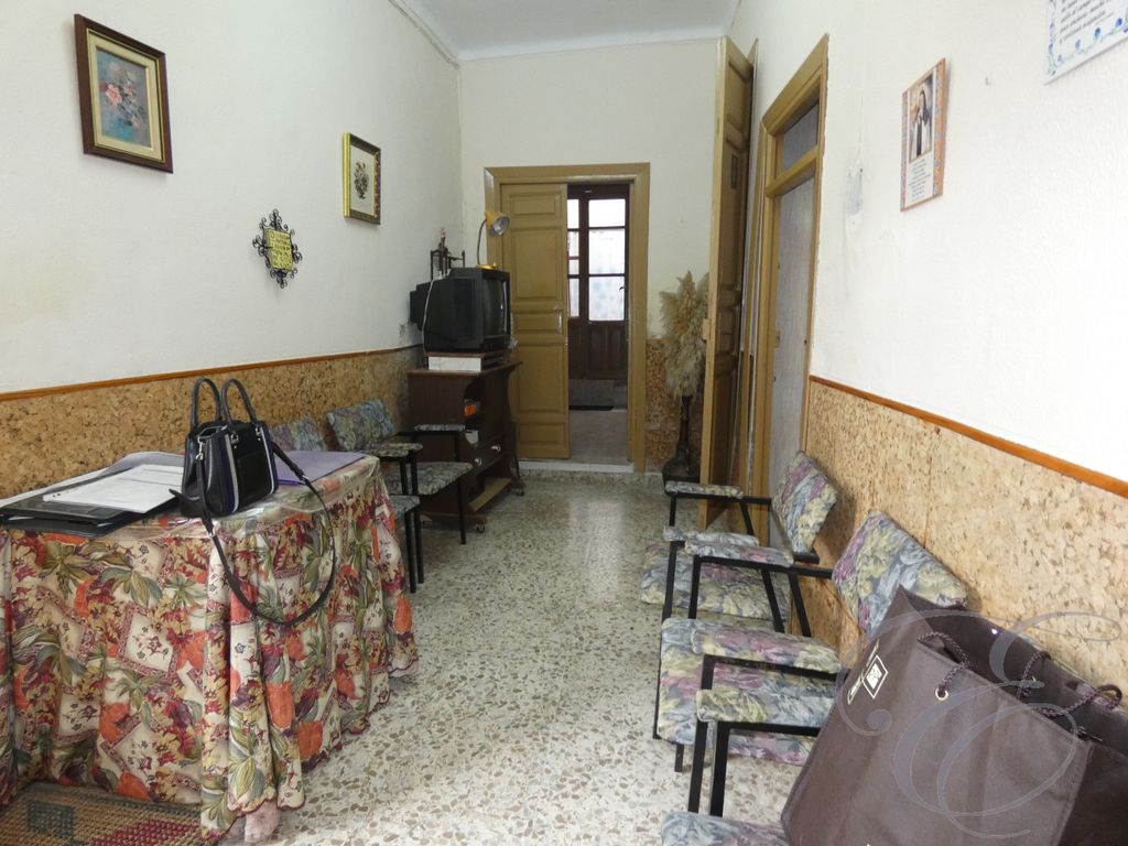 Property photo 2 of 18