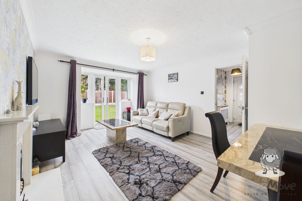 Property photo 3 of 12 6