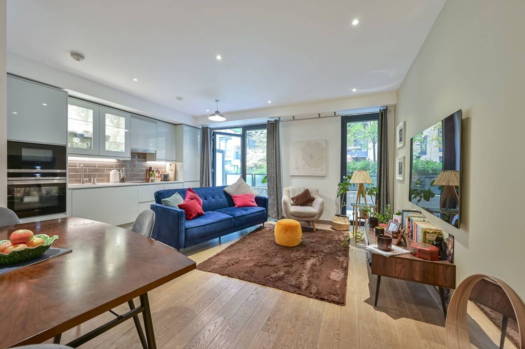 Property photo 2 of 15