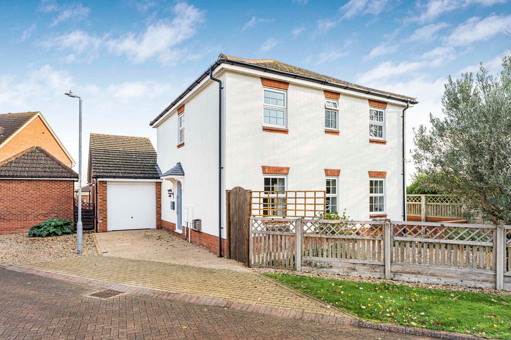 Property photo 1 of 21 Front