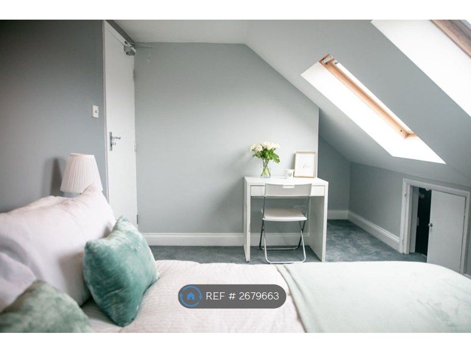 Property photo 2 of 5 Room 5