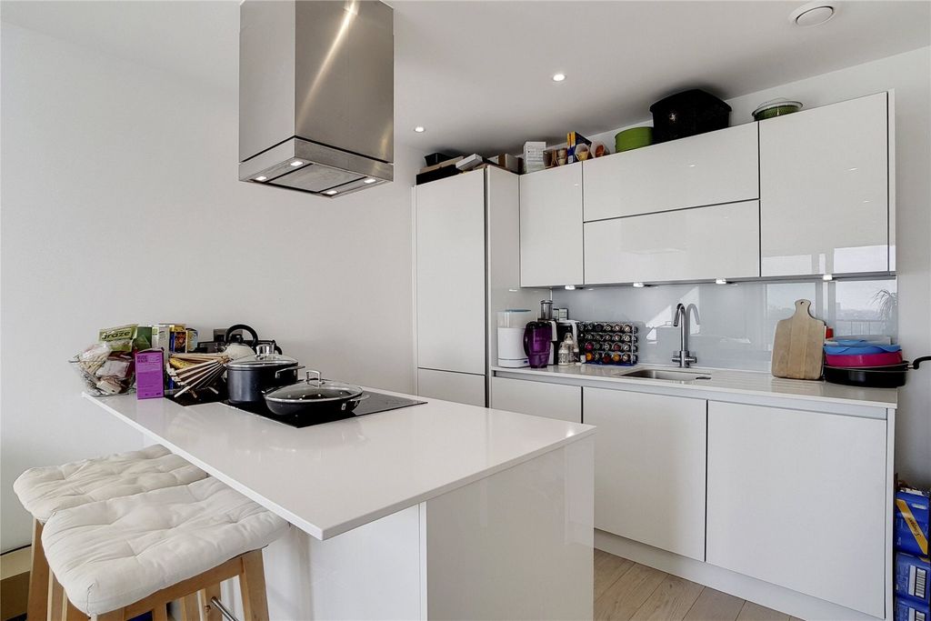 Property photo 3 of 14 Picture No. 16