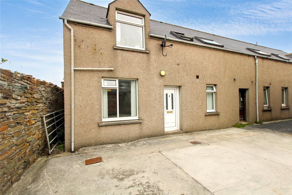 Property photo 1 of 14 Outside