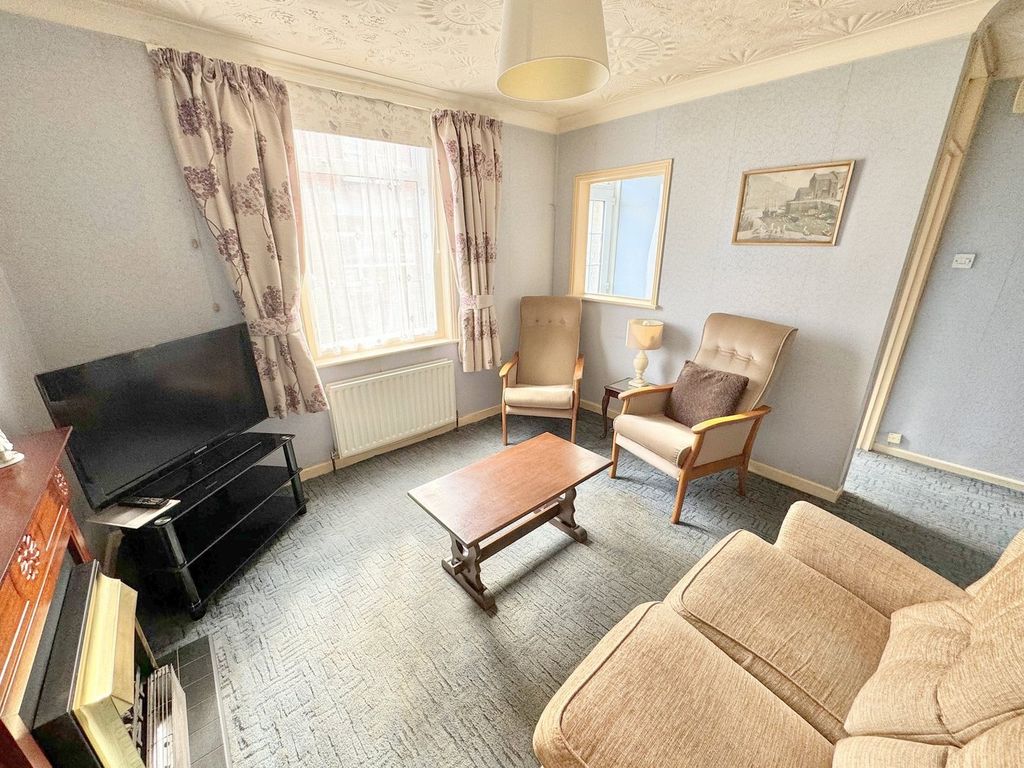 Property photo 2 of 22