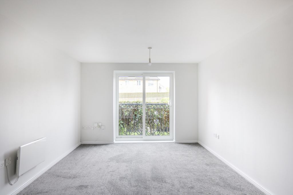 Property photo 2 of 24