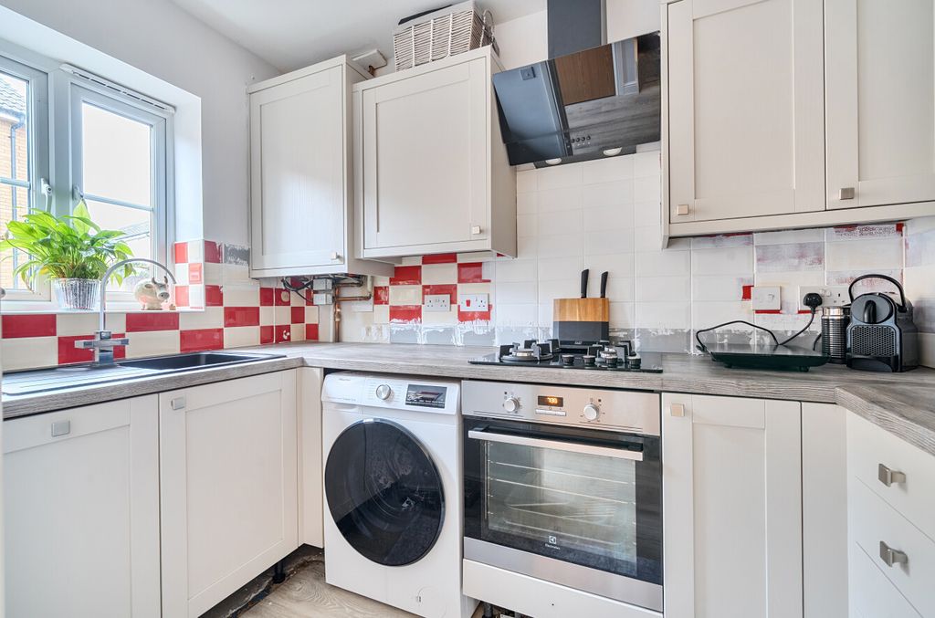 Property photo 3 of 11 1406126-7-69807Ff...