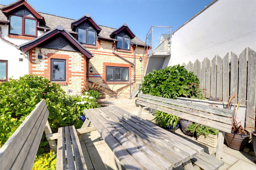 Property photo 3 of 13 Picture No. 02
