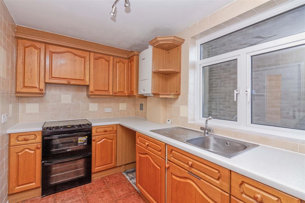 Property photo 2 of 15