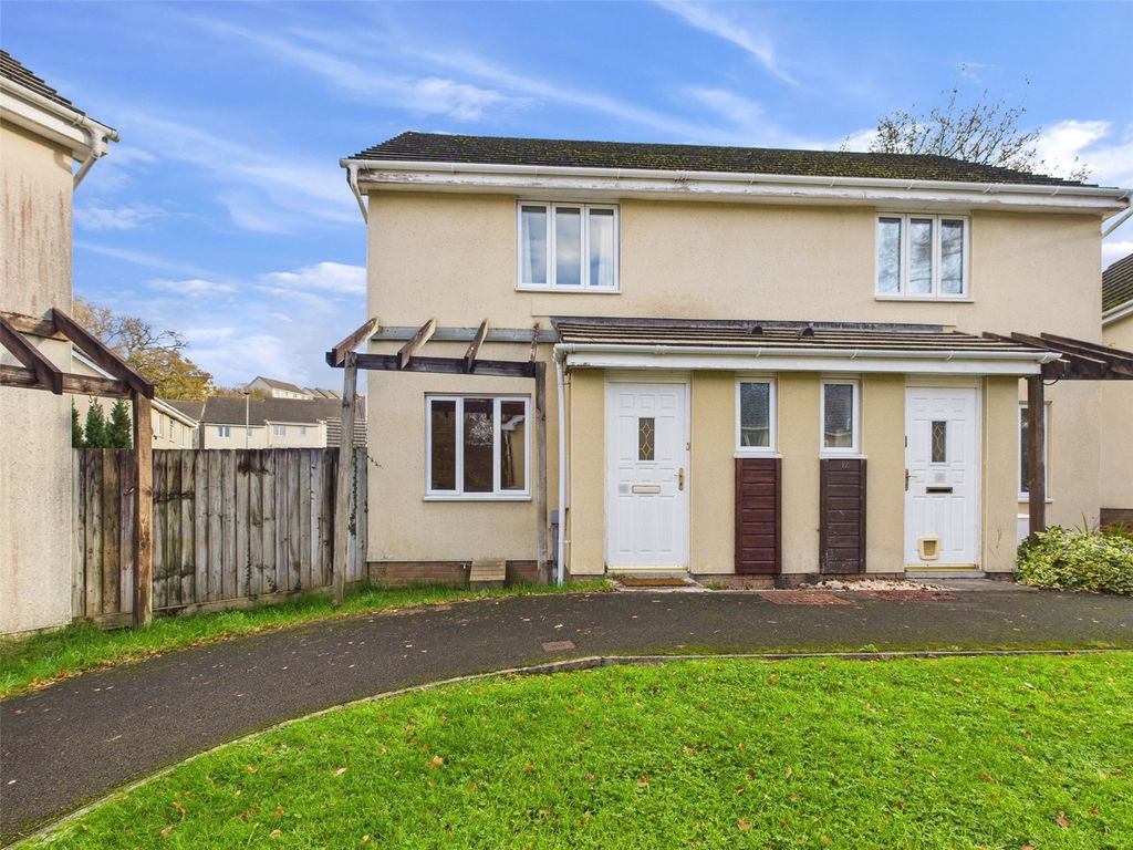 Property photo 1 of 11 Front