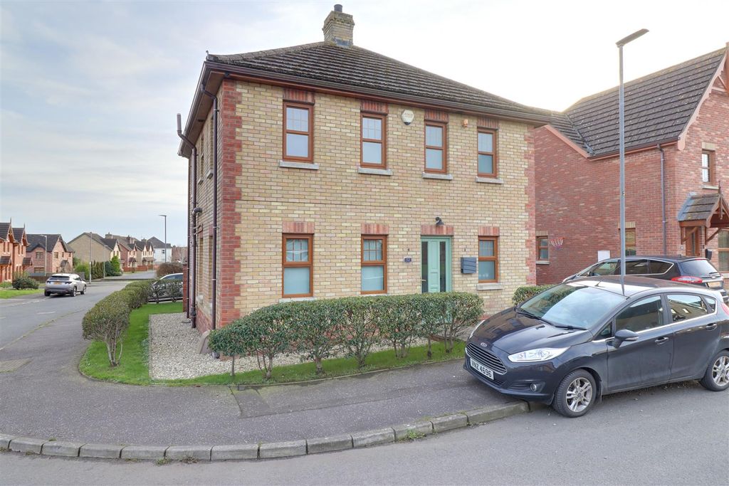 Property photo 1 of 23 Entrance