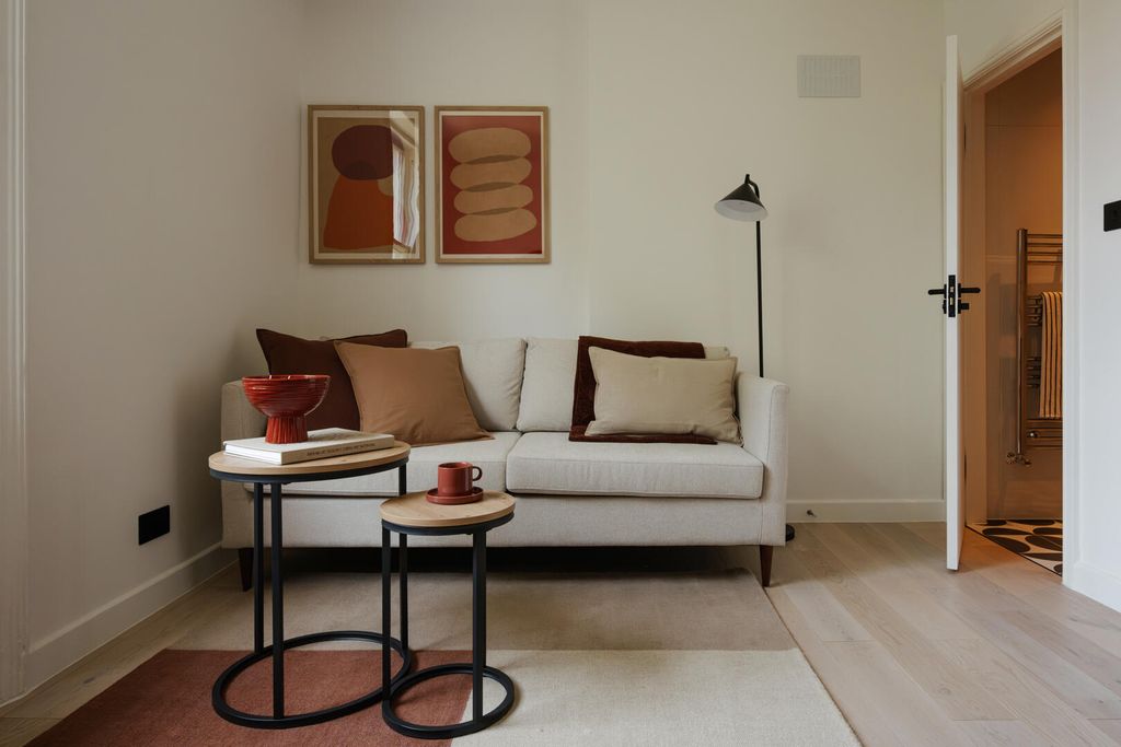 Property photo 3 of 11 Flat8 (32).Jpg