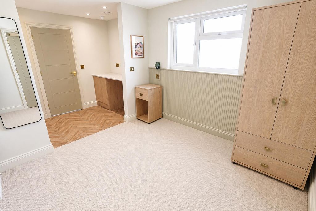 Property photo 2 of 12 Room.Png