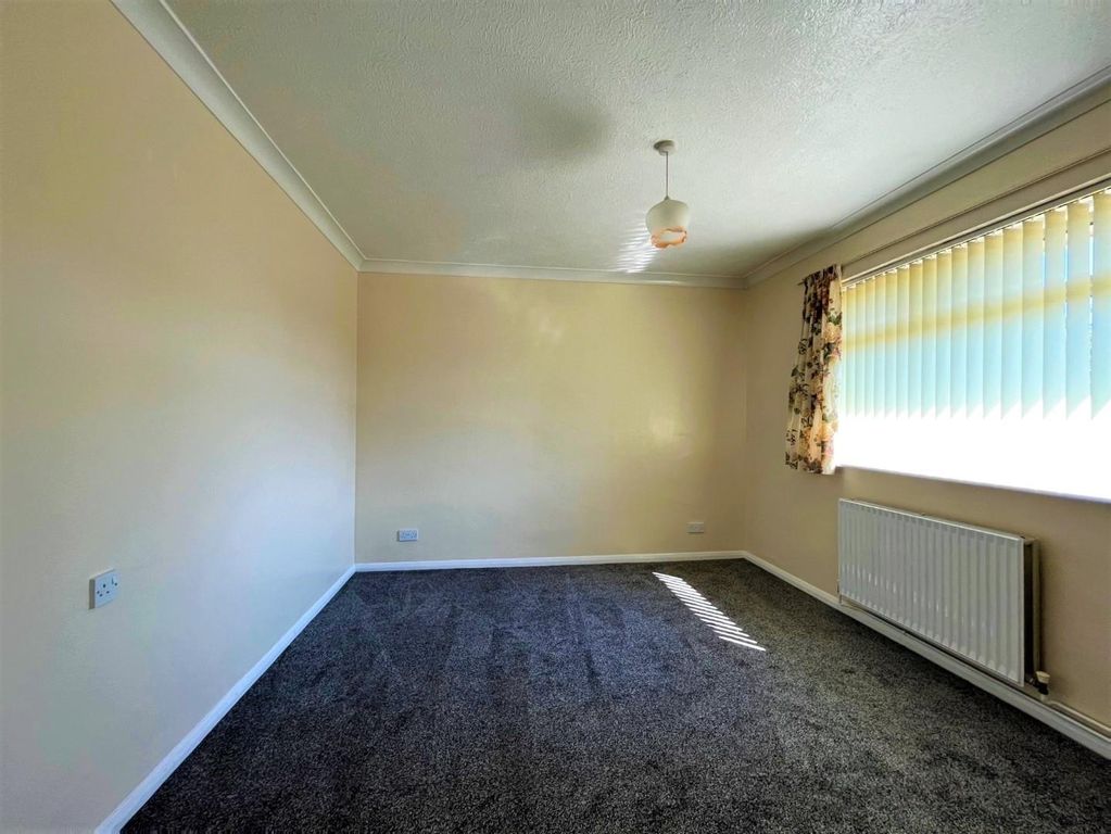 Property photo 2 of 6 Bedroom 1.Jpg