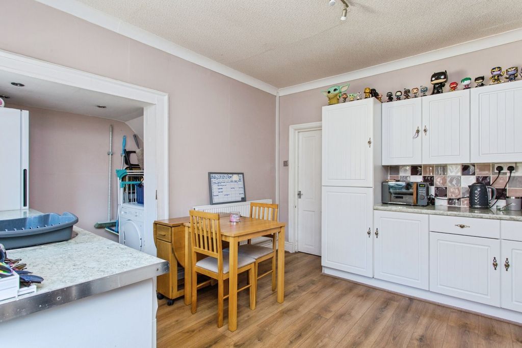 Property photo 3 of 13 Kitchen Diner