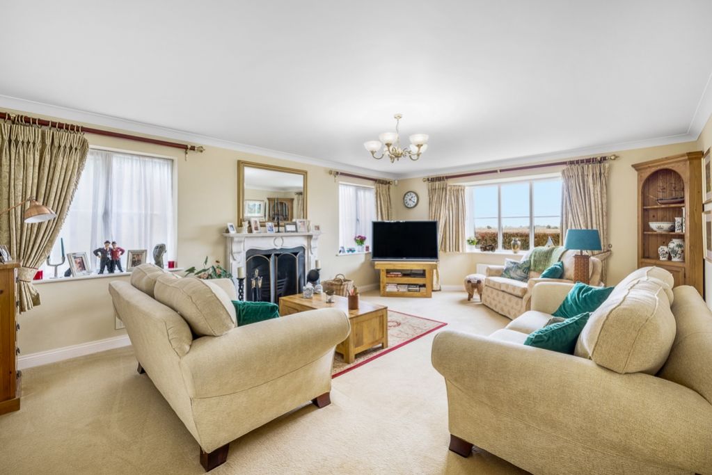 Property photo 3 of 38 Meridian House (Holbeach Clough)-26