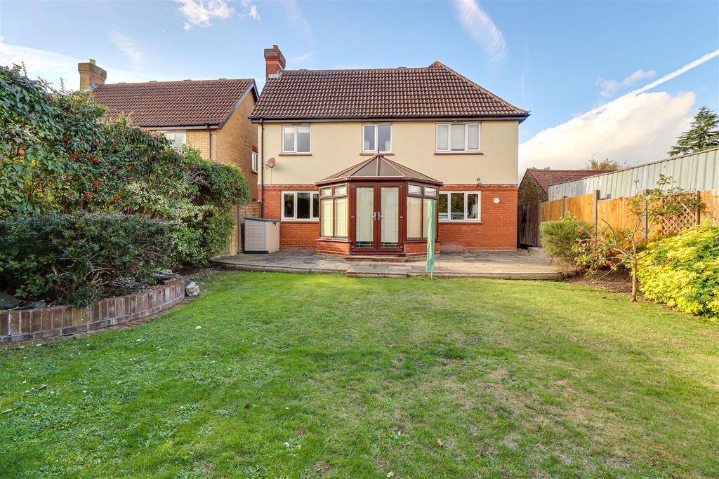 Property photo 2 of 27