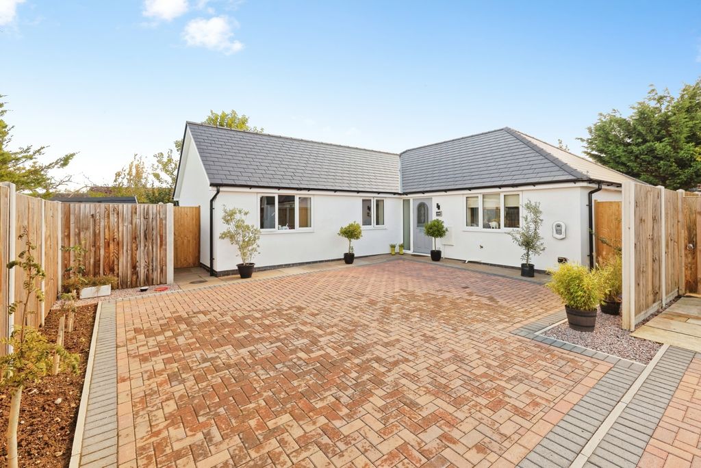 Property photo 1 of 23 Pbox-Img.Jpg