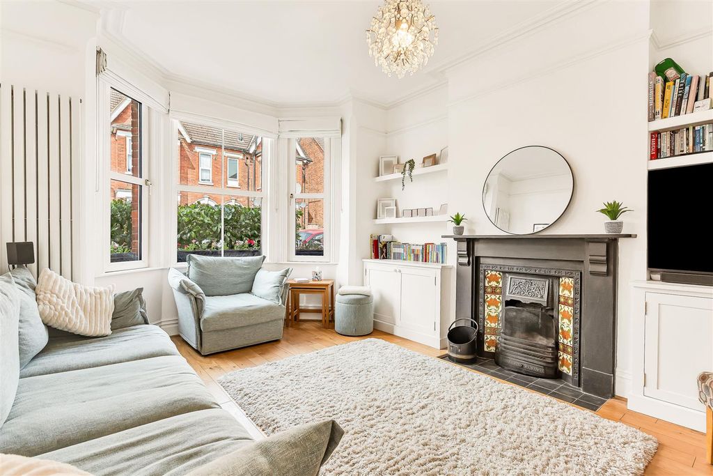 Property photo 2 of 30 Goldingtonave_Hs_064.Jpg