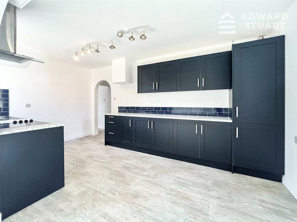 Property photo 2 of 23 Picture No. 08