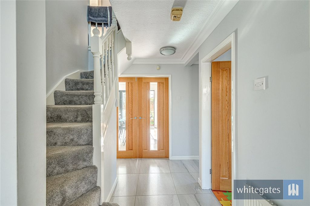 Property photo 2 of 33 Picture No. 04
