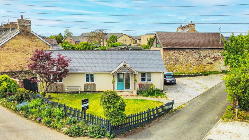 Property photo 1 of 26 4937161