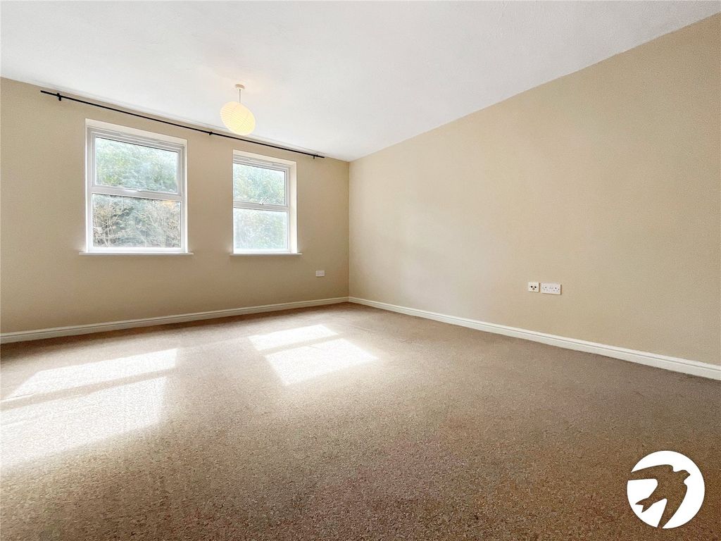 Property photo 3 of 12 Picture No. 05