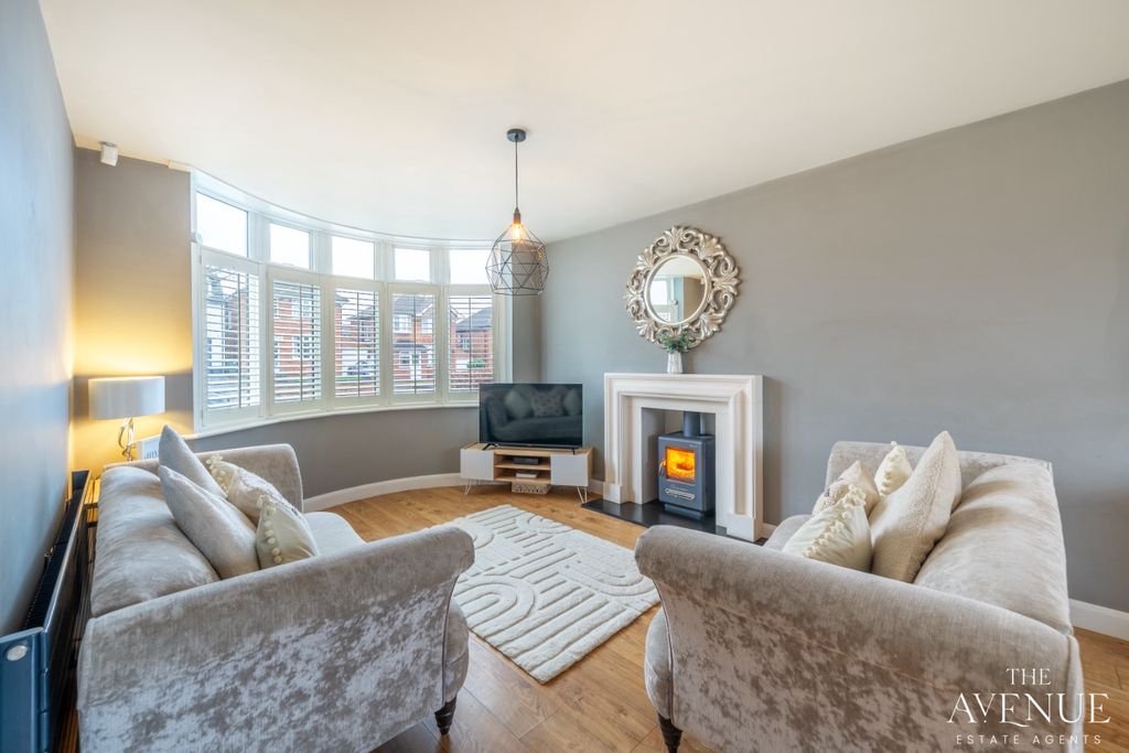 Property photo 2 of 35 4904604