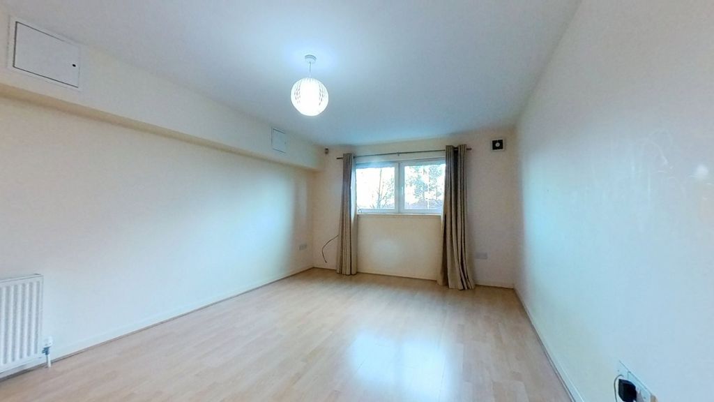 Property photo 3 of 14 Photo 3