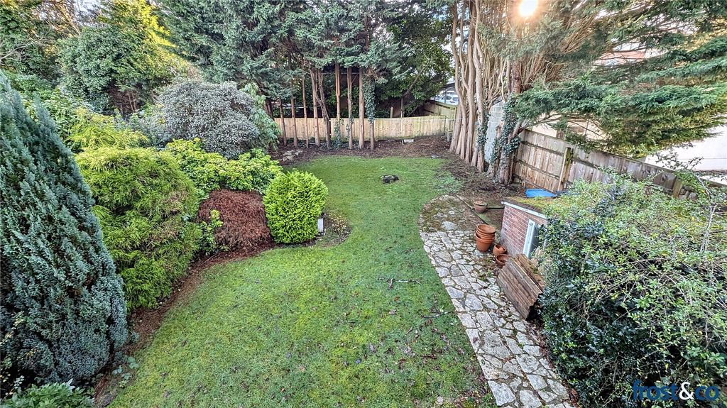 Property photo 2 of 14 Garden