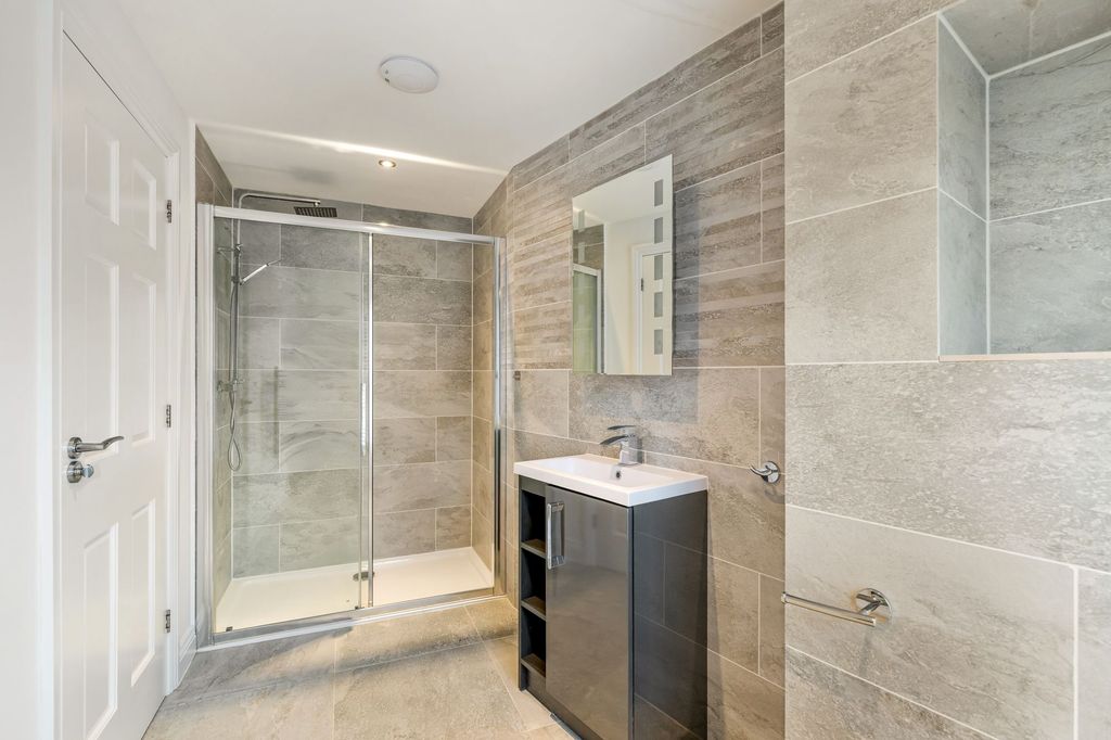 Additional image 27 of 6 bed end terrace house for saleShelley Place, The Colosseum, Lincoln LN1