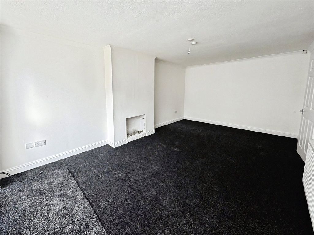 Property photo 2 of 12 Picture No. 08