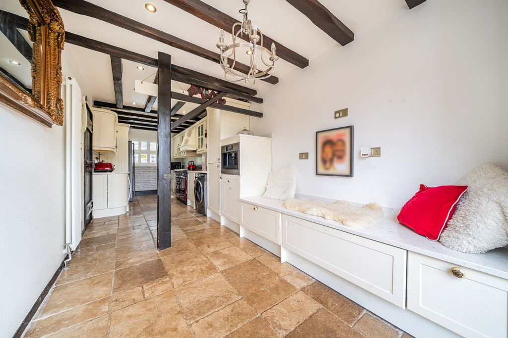 Property photo 2 of 18 Picture No. 37