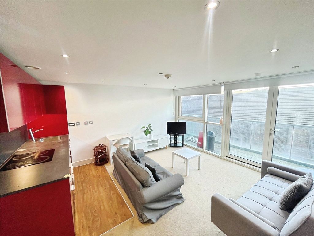 Property photo 2 of 10 Picture No. 06