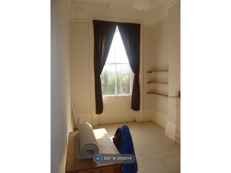 Property photo 3 of 4