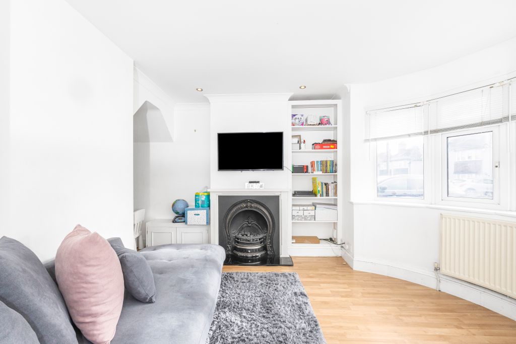 Property photo 2 of 21