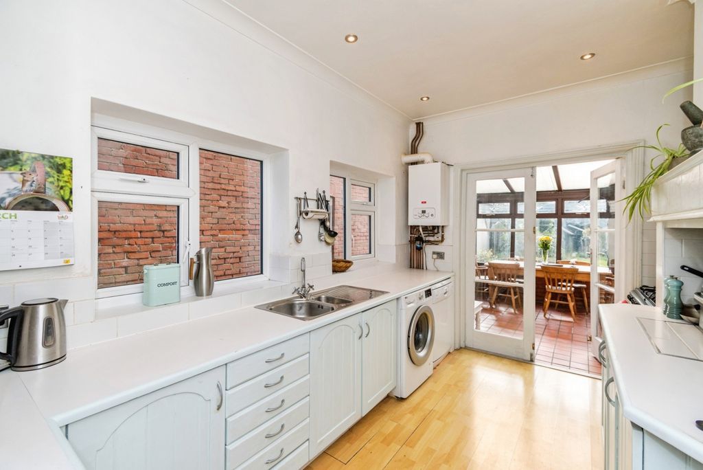 Property photo 2 of 17 Pbox-Img.Jpg
