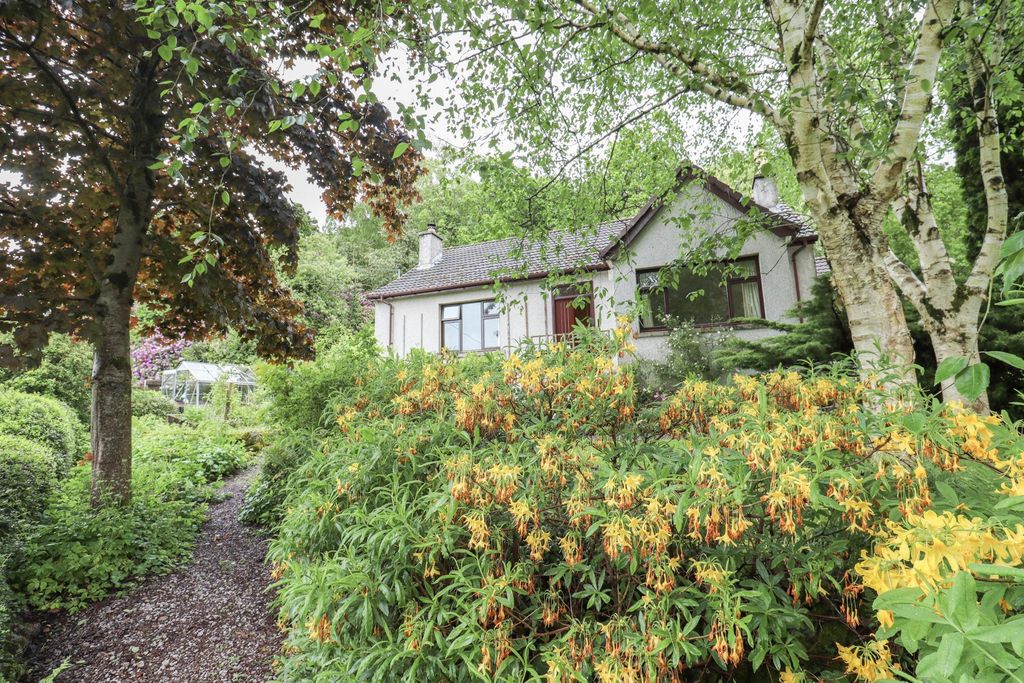 Property photo 3 of 34