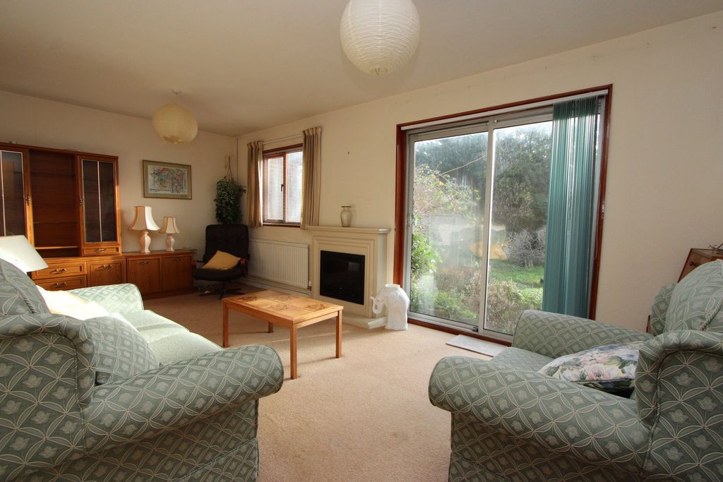 Property photo 2 of 23