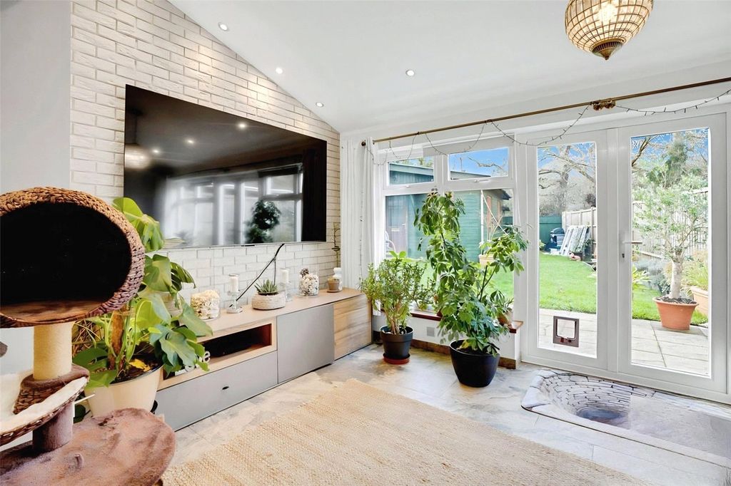 Property photo 2 of 26 Picture No. 18