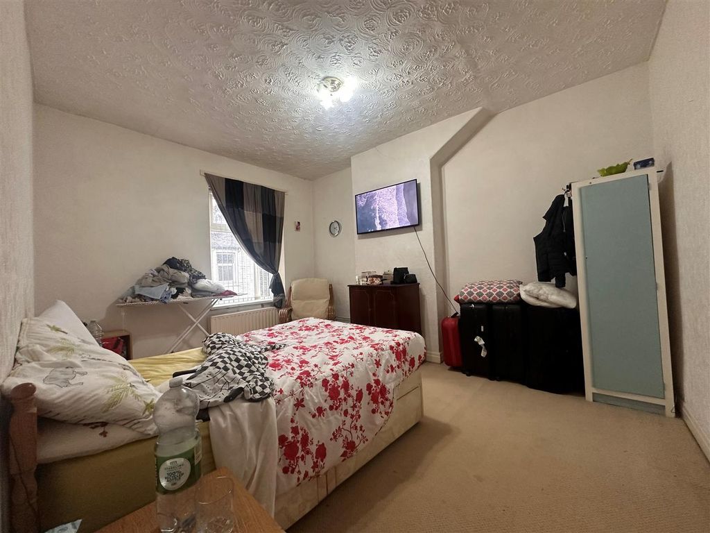Property photo 2 of 8 3.Jpg