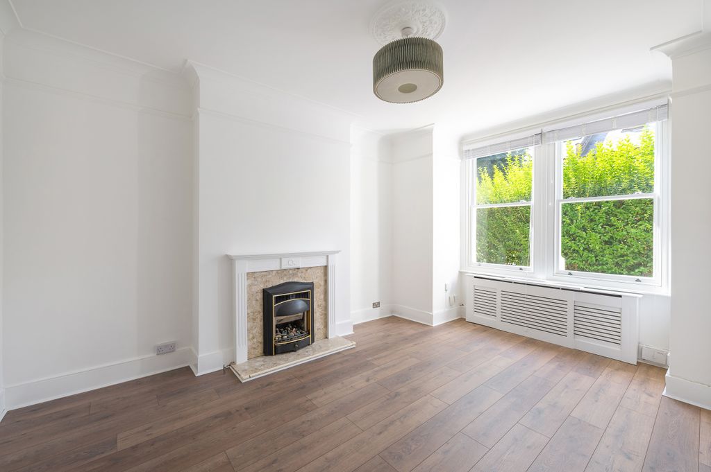 Property photo 2 of 15 79 Elsenham Street-3