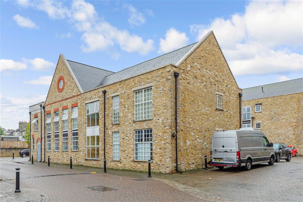 Property photo 1 of 9 External W
