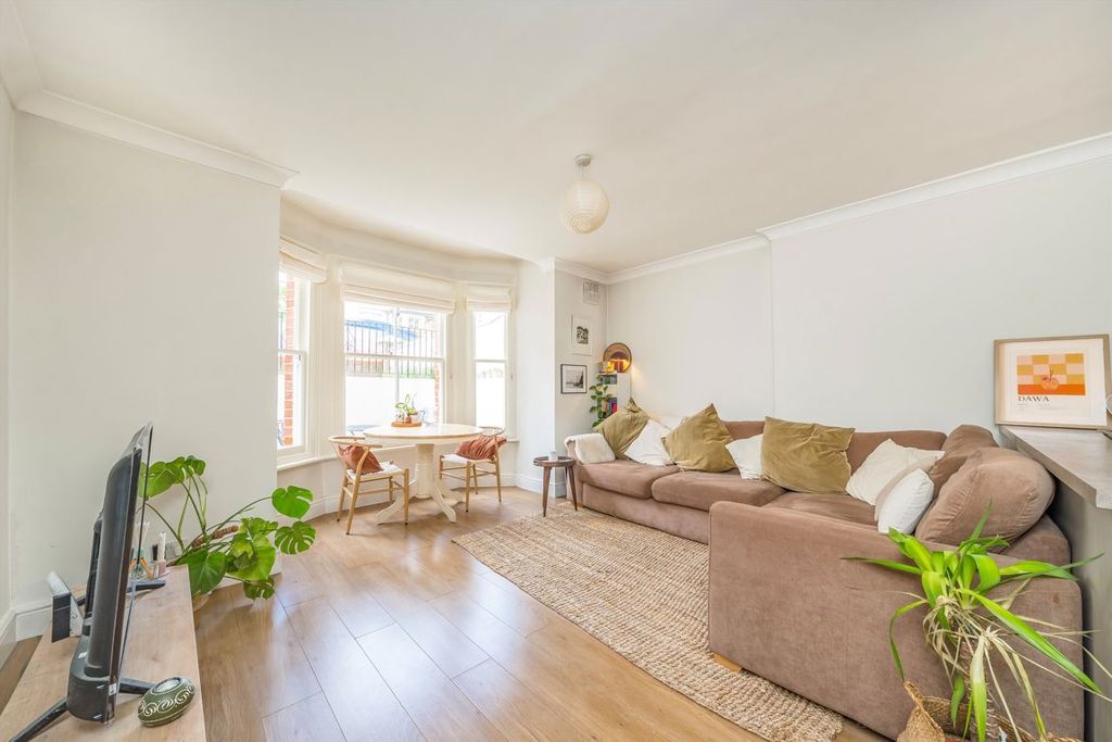 Property photo 2 of 7