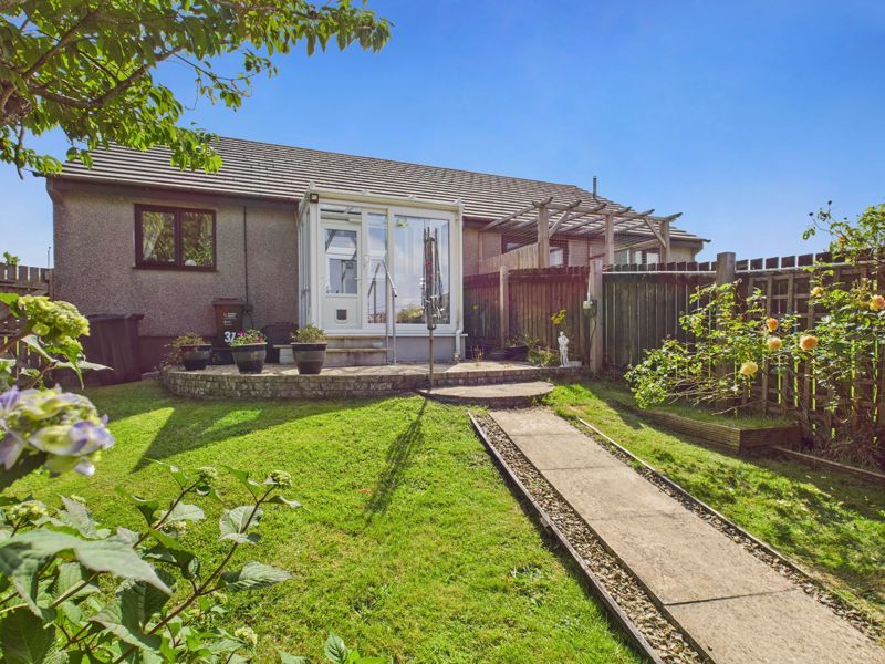 Property photo 1 of 10 Garden And Rear Elevation