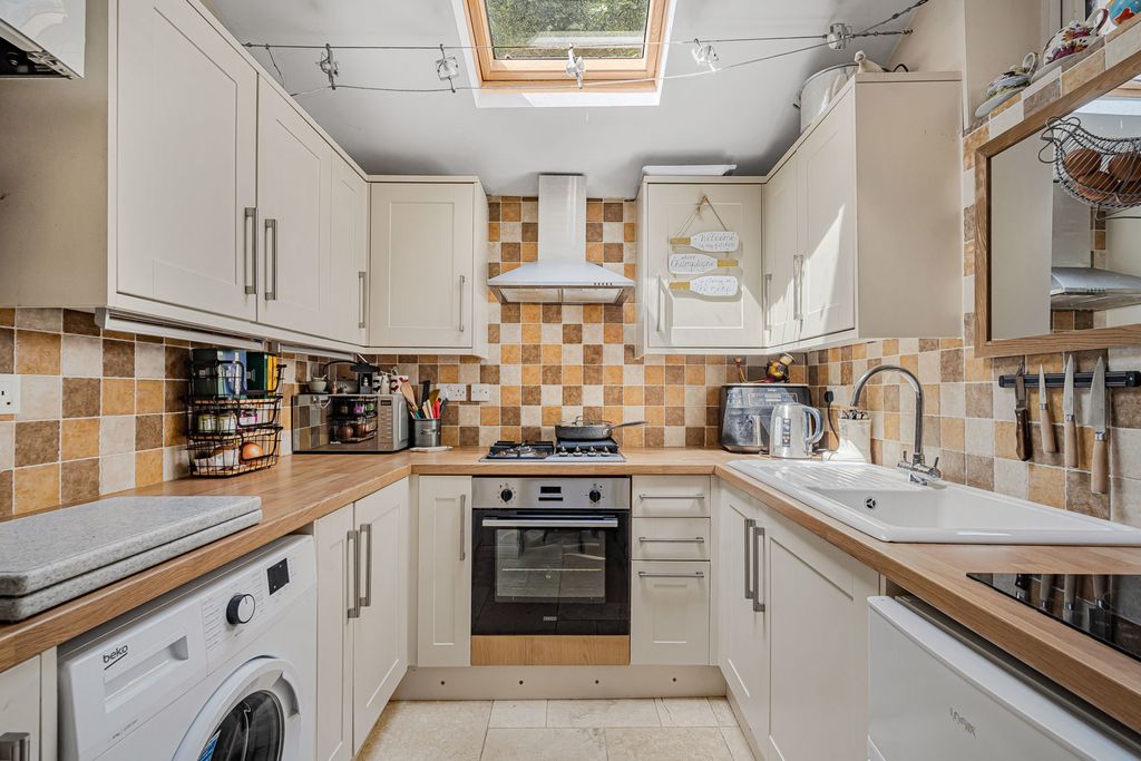 Property photo 3 of 24 20_88773