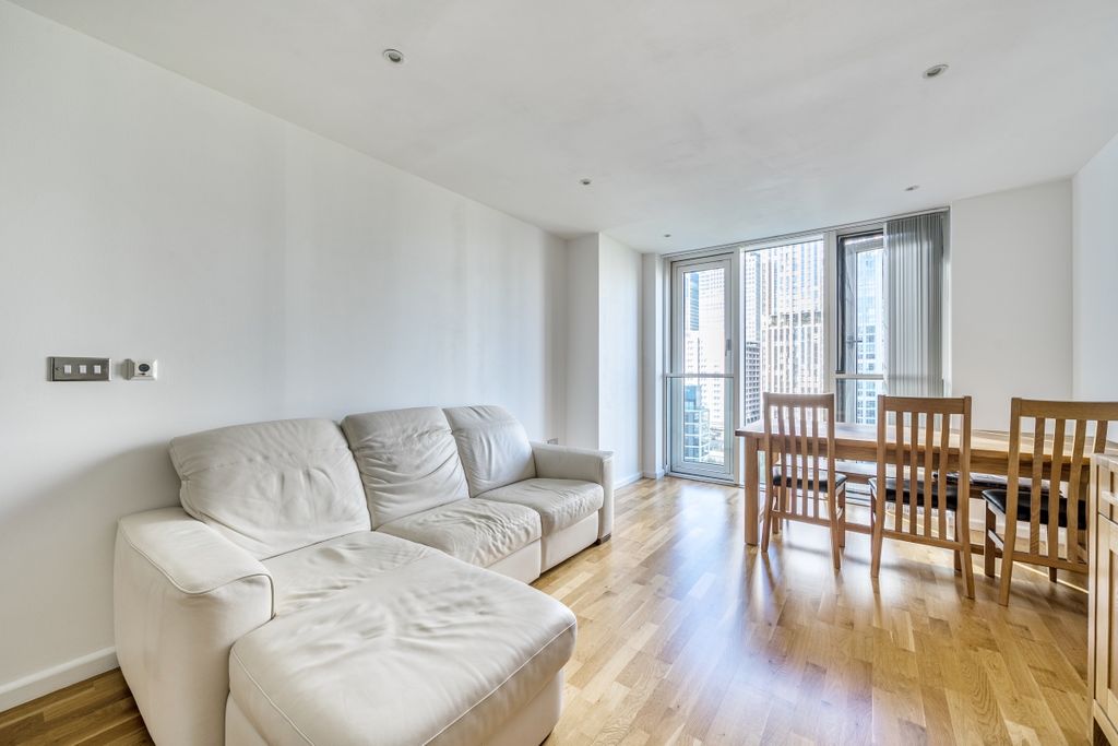 Property photo 1 of 19 1355895-17-68cd87...