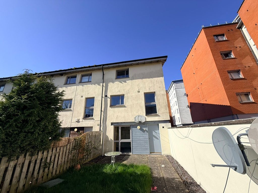 Property photo 2 of 28