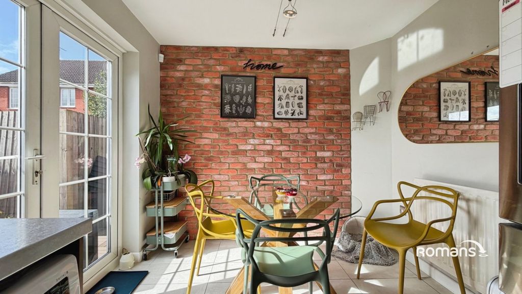 Property photo 3 of 15 Picture No. 02