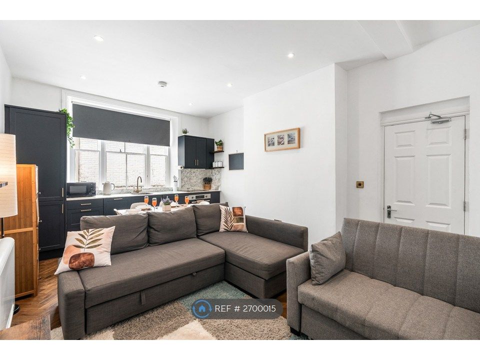 Property photo 2 of 28